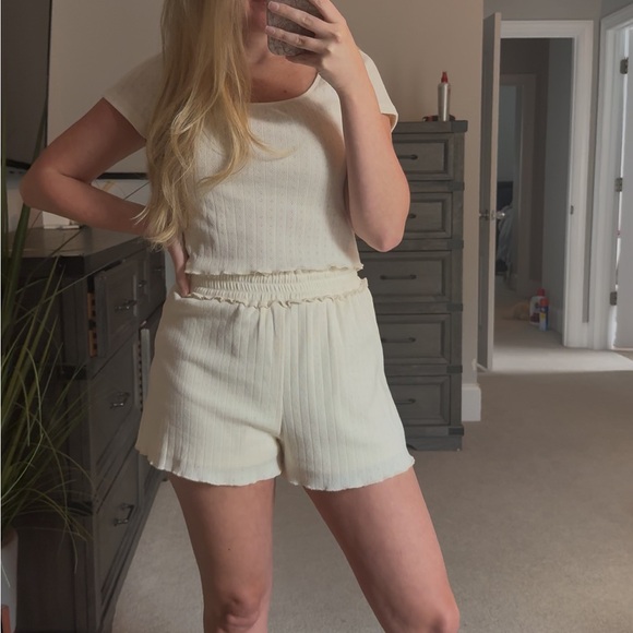 Cream Ribbed Two-Piece Set - Picture 3 of 4